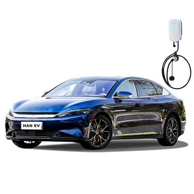 Electric All Wheel Drive Sedan Intelligent 4x4 Compact Car Powerful