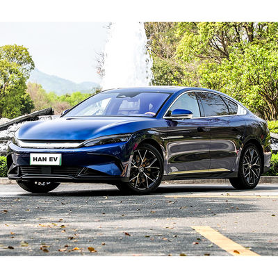 Electric All Wheel Drive Sedan Intelligent 4x4 Compact Car Powerful
